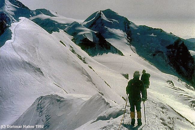 Auf dem Weg zum Mittelgipfel