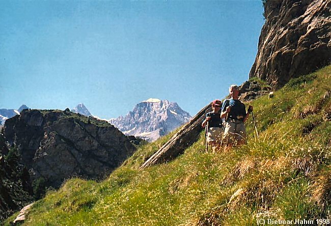 Wellenkuppe beim Aufstieg nach Trift