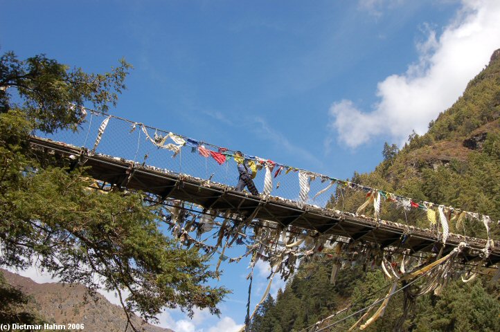 auf der Brücke