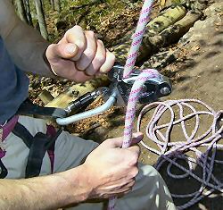 [K&ouml;rpersicherung mit Grigri: Schritt 3]